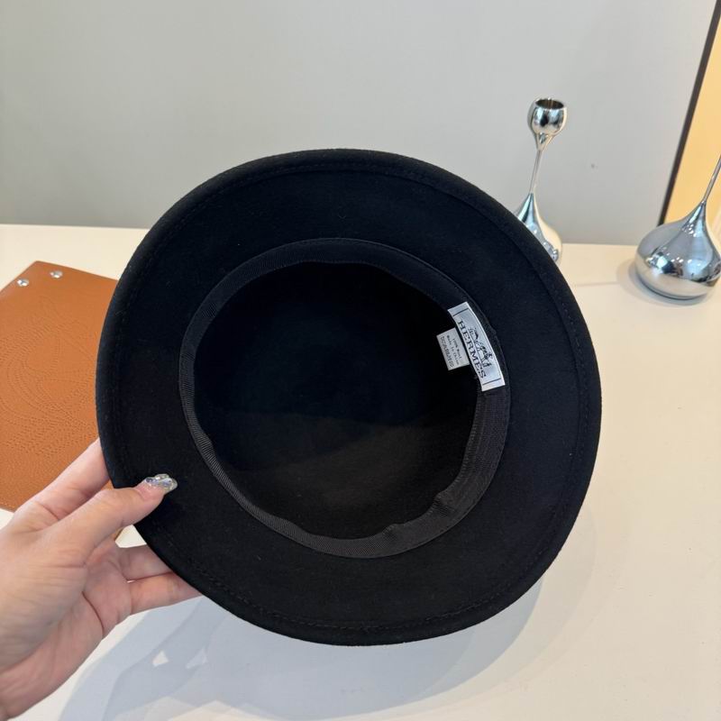 Hermes top hat (235)