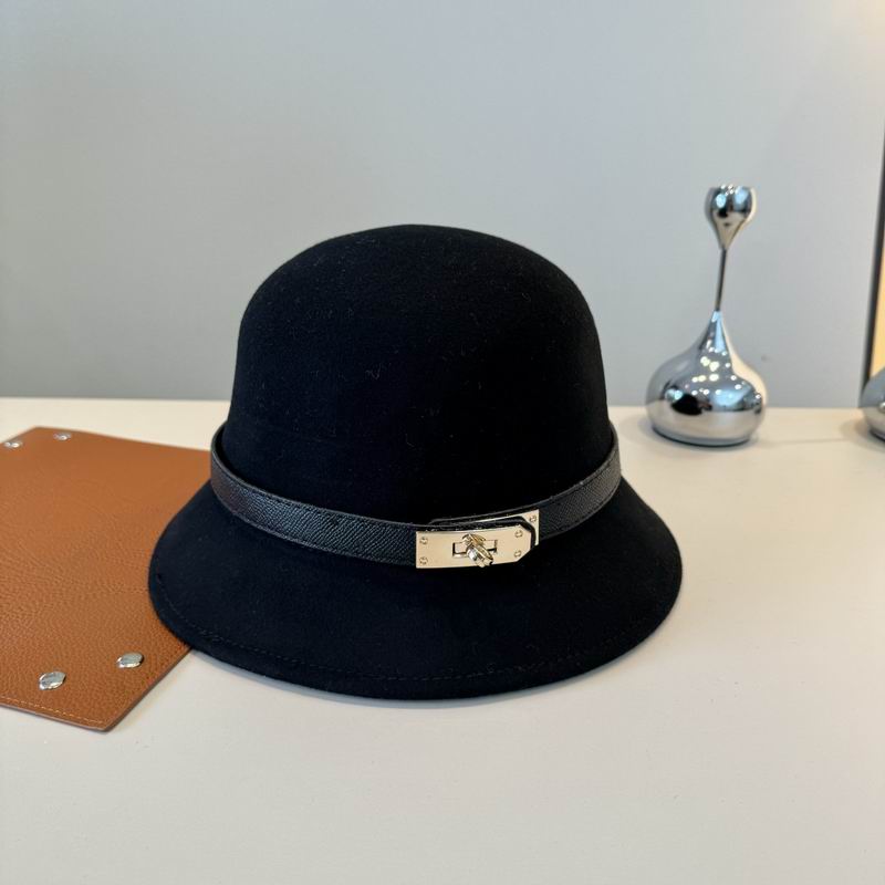 Hermes top hat (241)