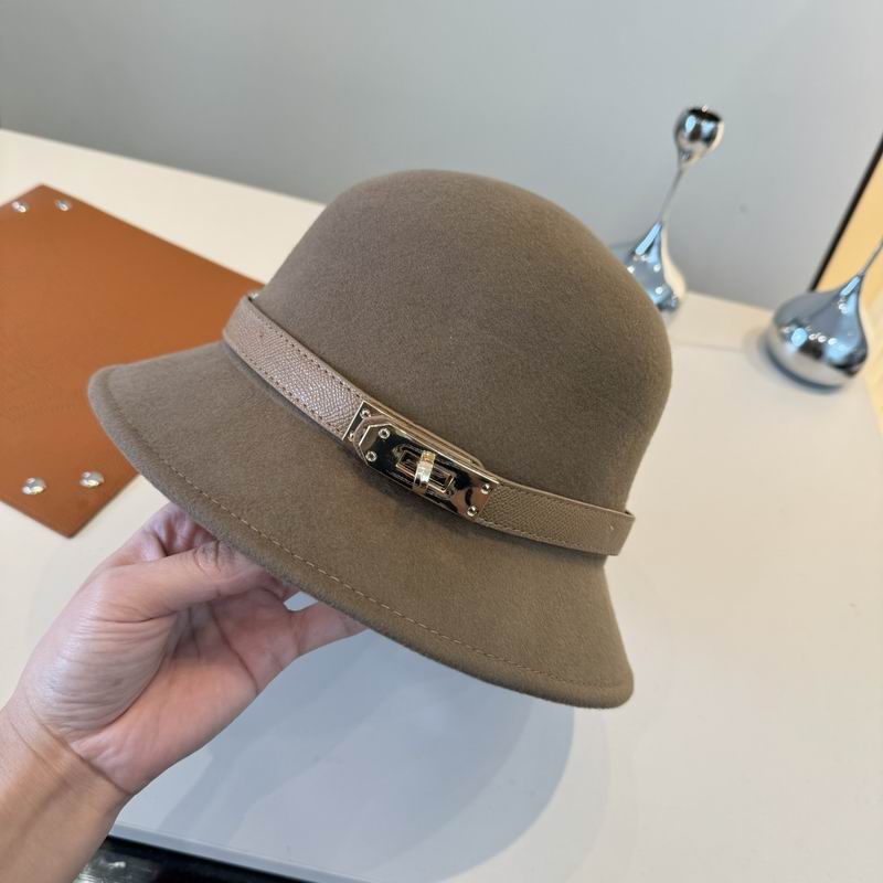 Hermes top hat (248)