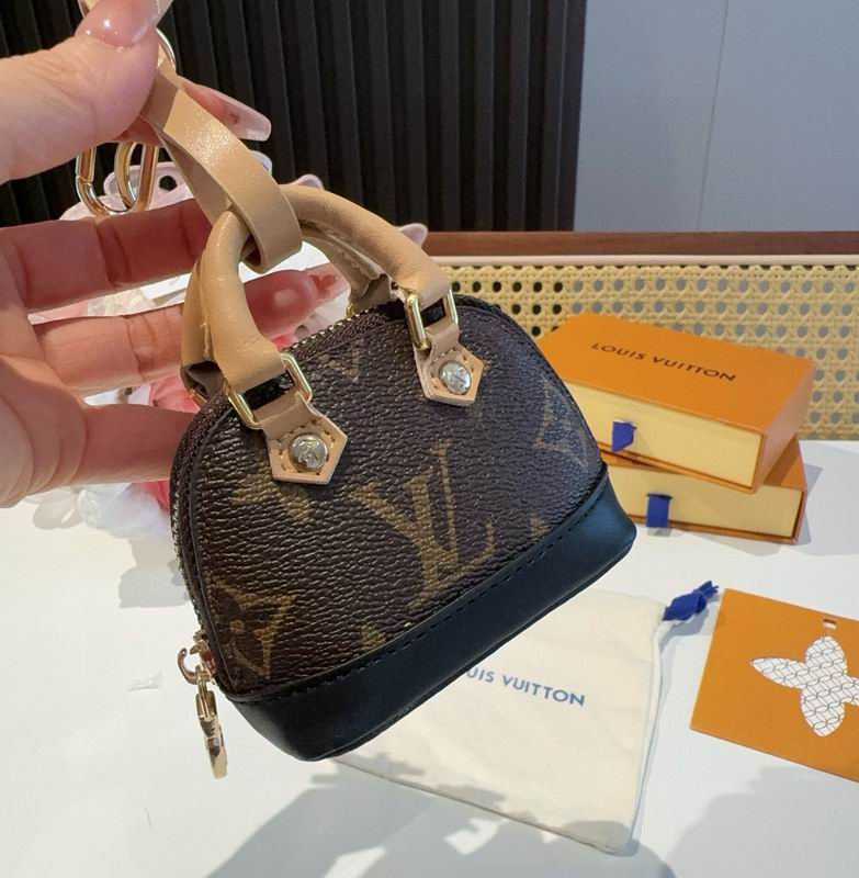 LV AirPod bag (7)