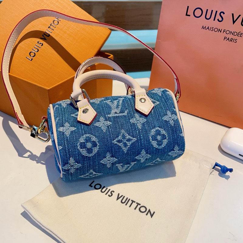 LV AirPods bag 3.5X8cm (1)