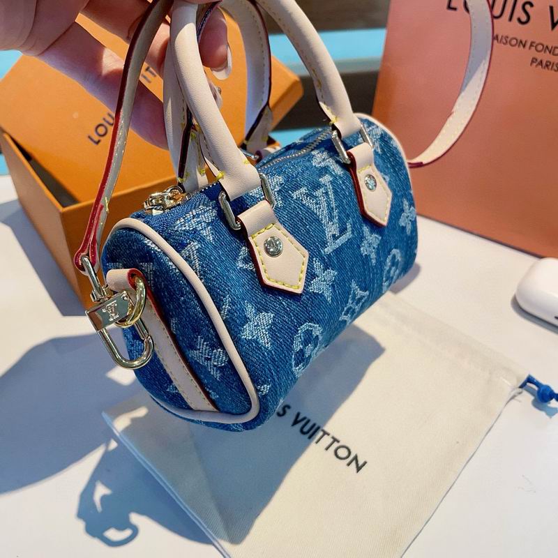 LV AirPods bag 3.5X8cm (3)