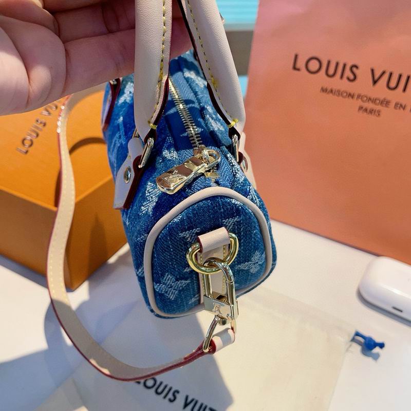 LV AirPods bag 3.5X8cm (6)