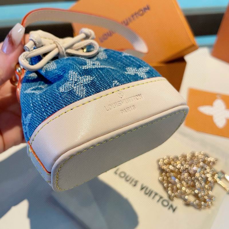 LV AirPods bag 9.5X8.5X4cm (3)