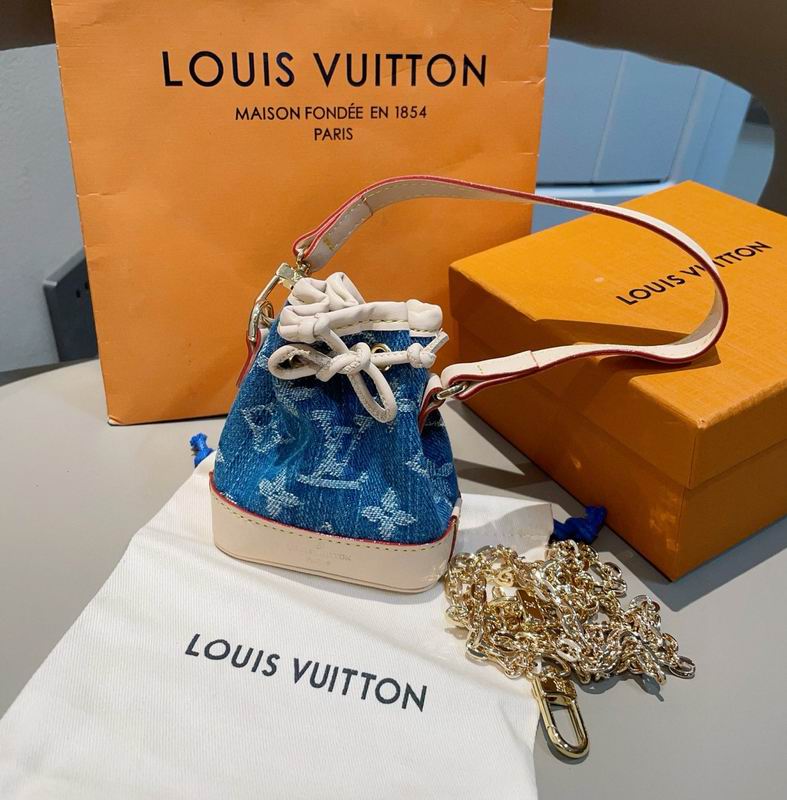LV AirPods bag 9.5X8.5X4cm (7)