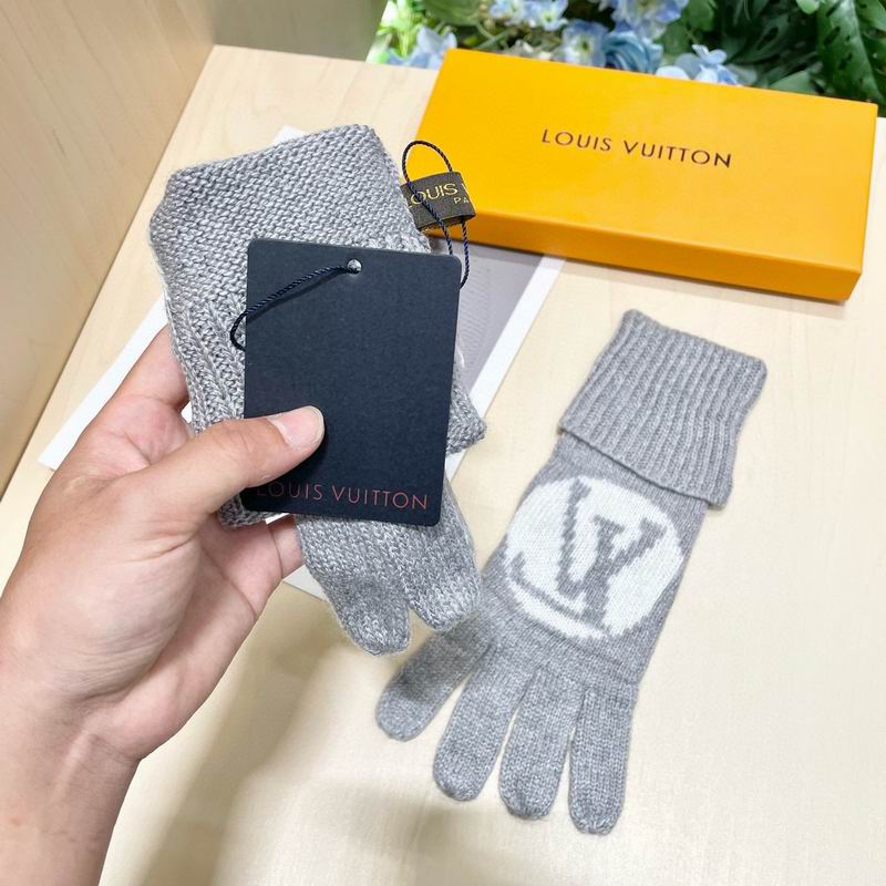 LV Gloves 17 (10)
