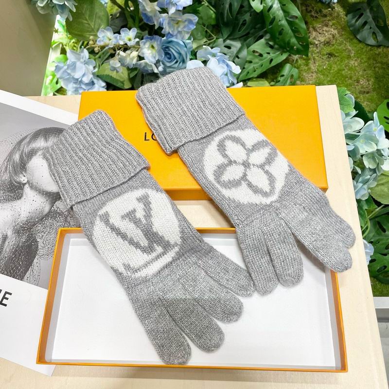 LV Gloves 17 (15)
