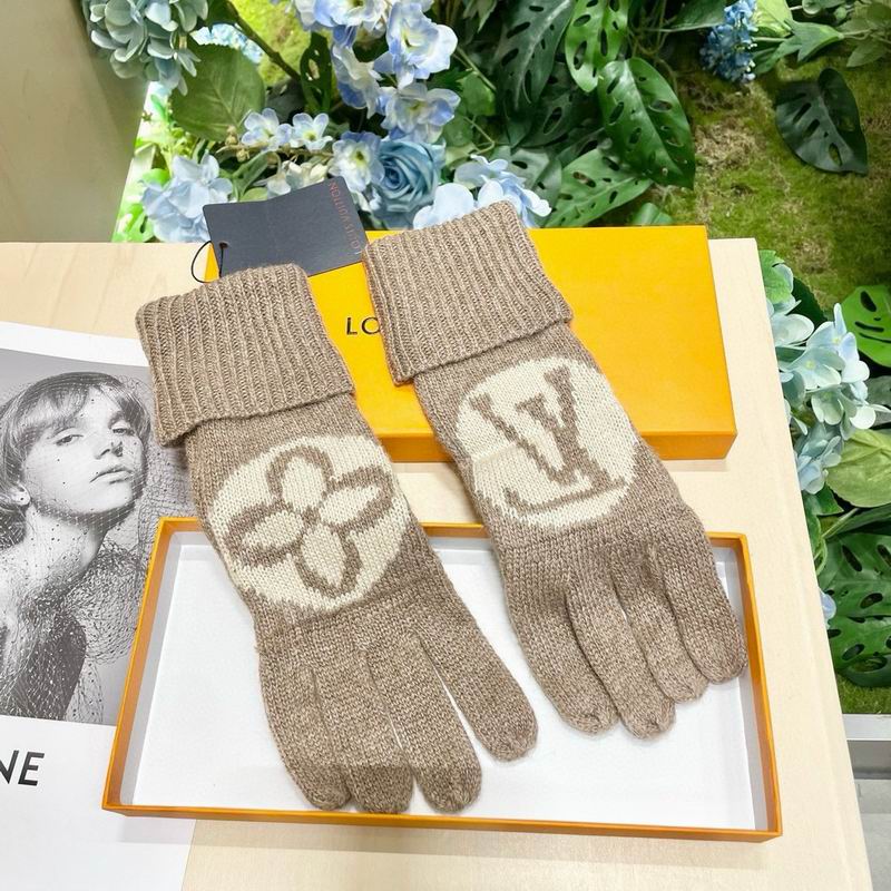 LV Gloves 17 (25)