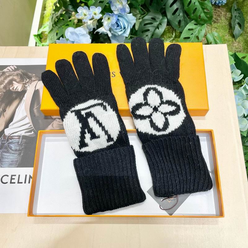 LV Gloves 17 (32)