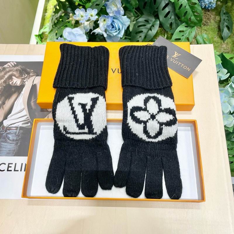 LV Gloves 17 (34)