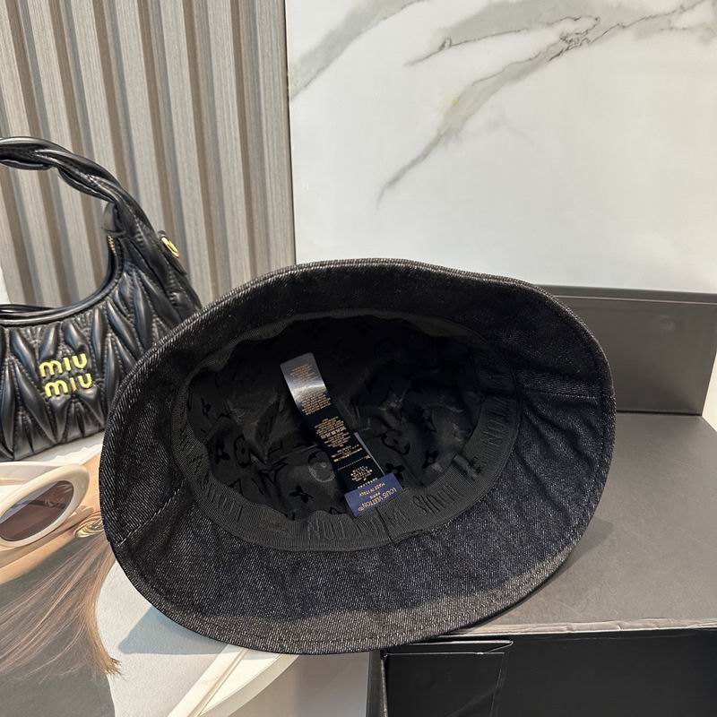 LV Hat (1040)