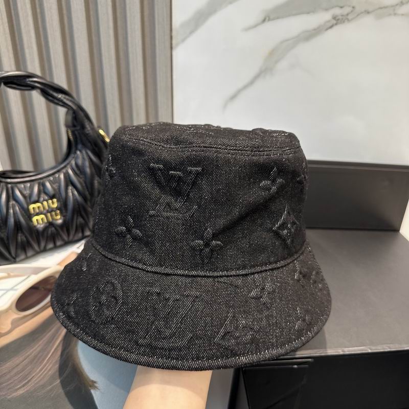 LV Hat (1042)
