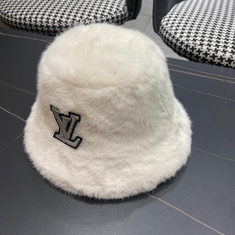 LV Hat (944)