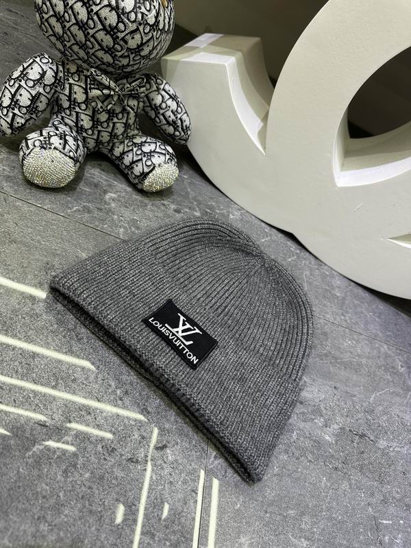 LV Hat dx (1039)