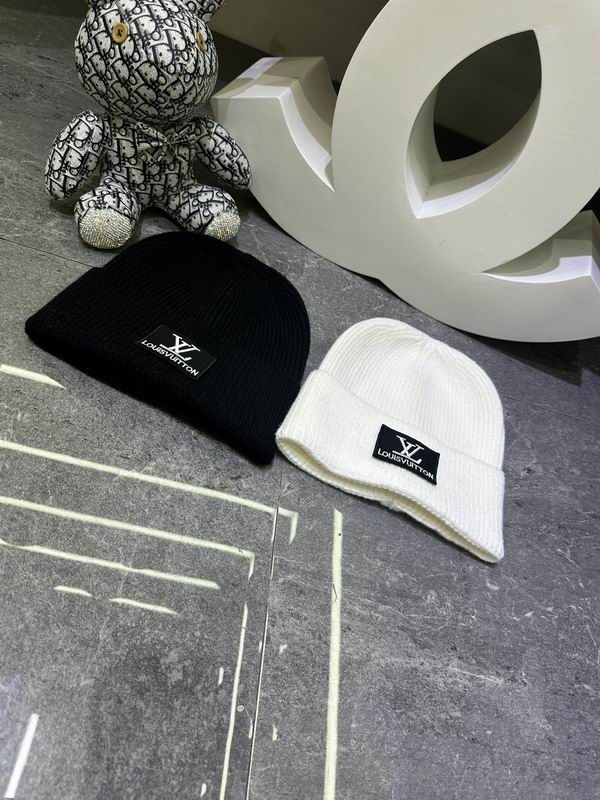 LV Hat dx (1042)