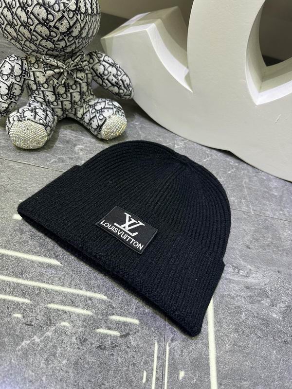 LV Hat dx (1043)
