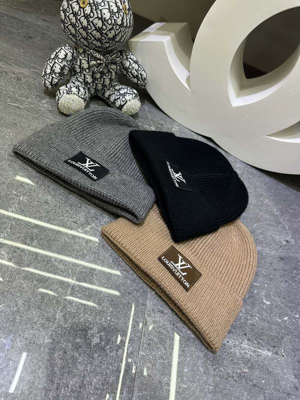 LV Hat dx (1044)