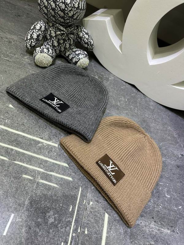 LV Hat dx (1045)
