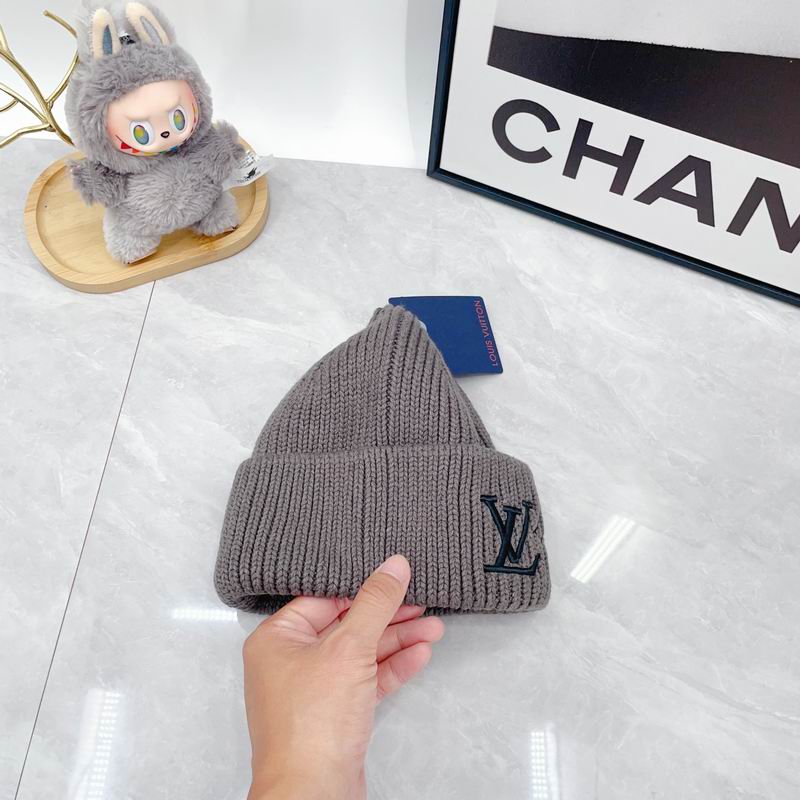 LV Hat dx (951)