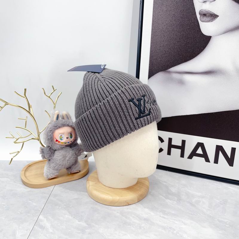 LV Hat dx (954)