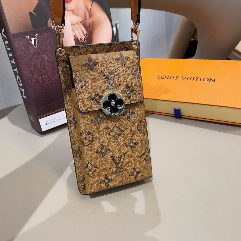 LV Phone bag 05 (17)