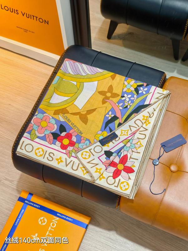 LV Scarf 140X140cm 70%羊绒30%真丝 E03 (15)