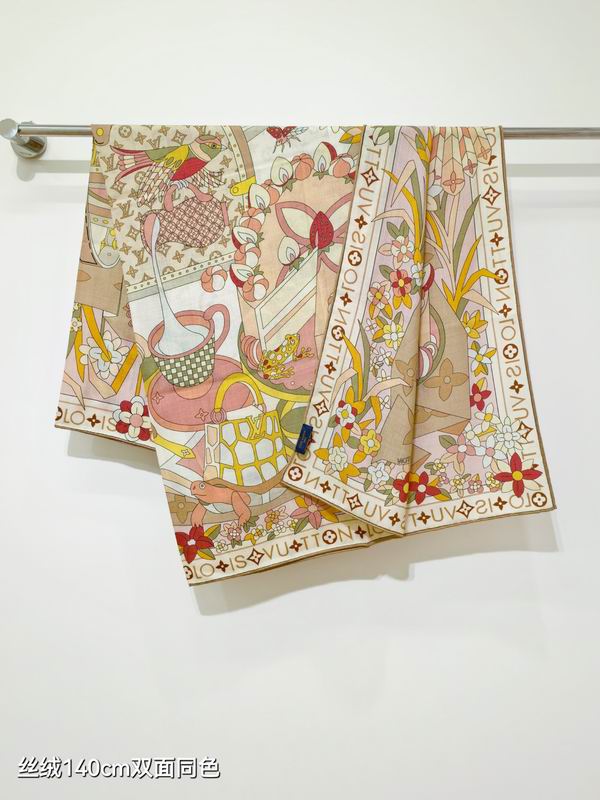 LV Scarf 140X140cm 70%羊绒30%真丝 E03 (3)