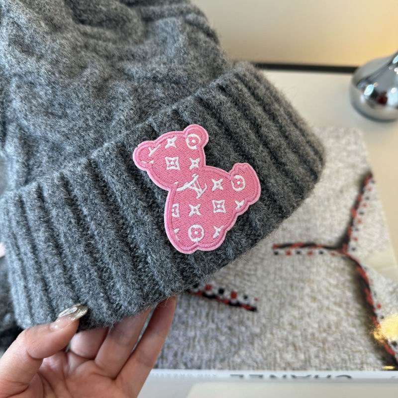 LV Scarf Hat (25)