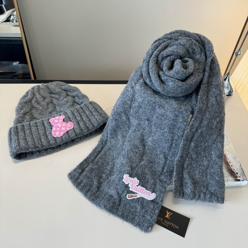 LV Scarf Hat Gloves (101)