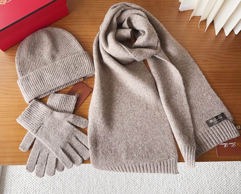 LV Scarf Hat Gloves (12)
