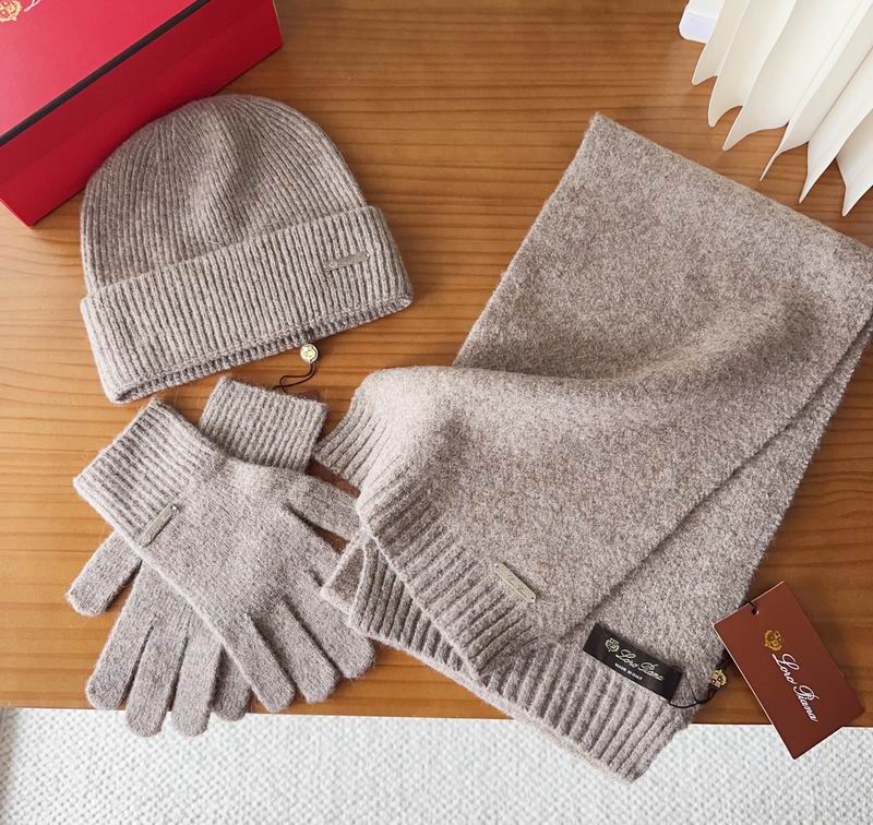 LV Scarf Hat Gloves (15)