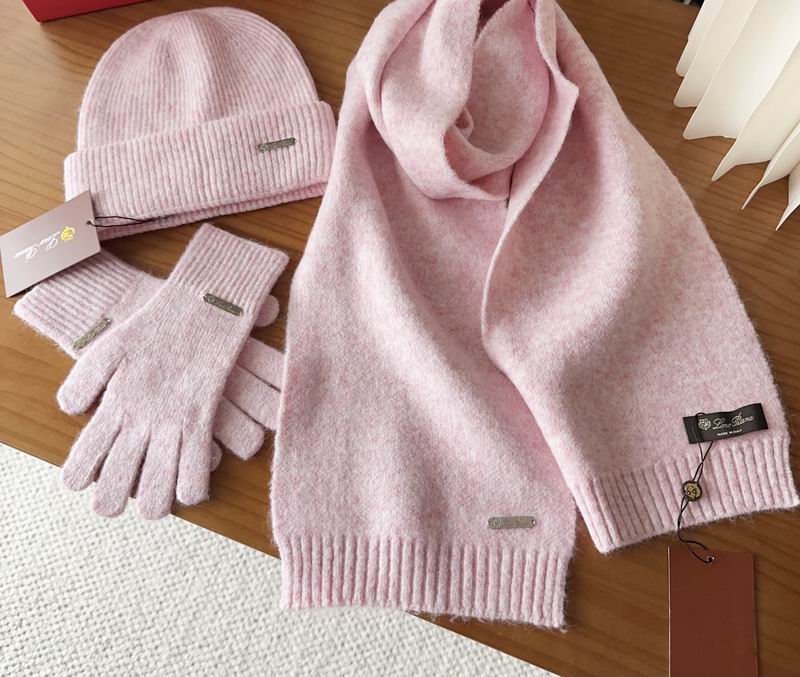 LV Scarf Hat Gloves (21)