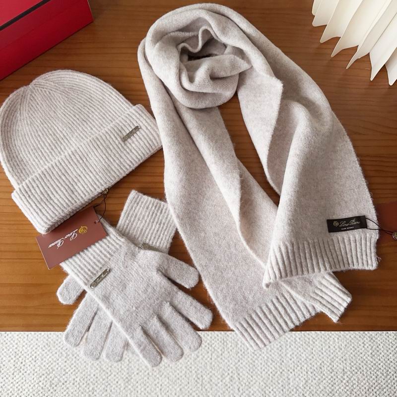 LV Scarf Hat Gloves (40)
