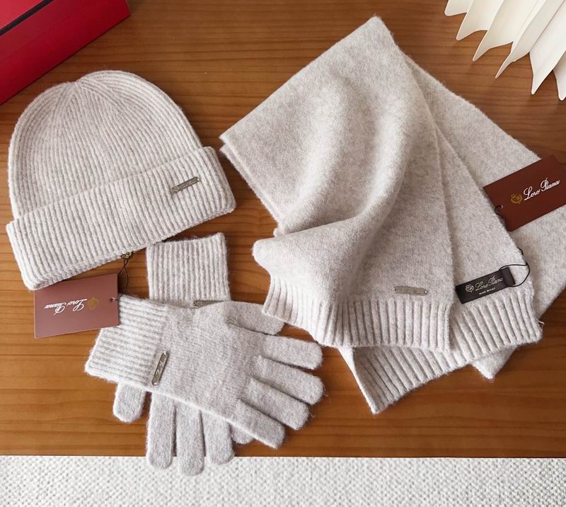 LV Scarf Hat Gloves (43)