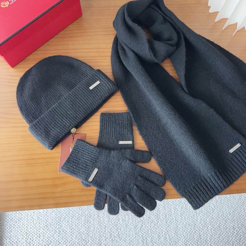 LV Scarf Hat Gloves (47)