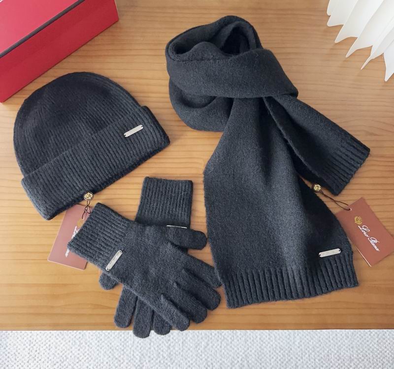 LV Scarf Hat Gloves (49)