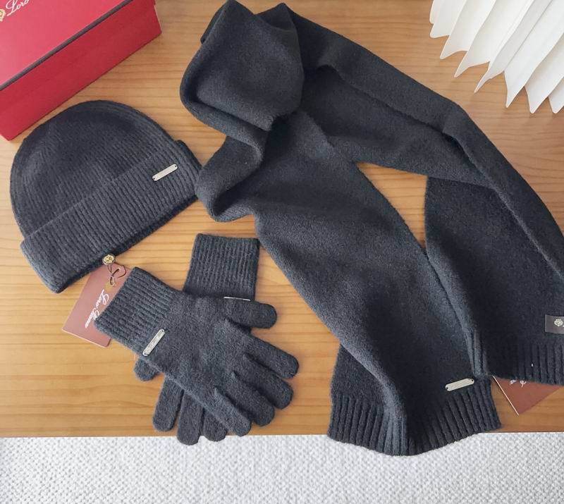 LV Scarf Hat Gloves (50)