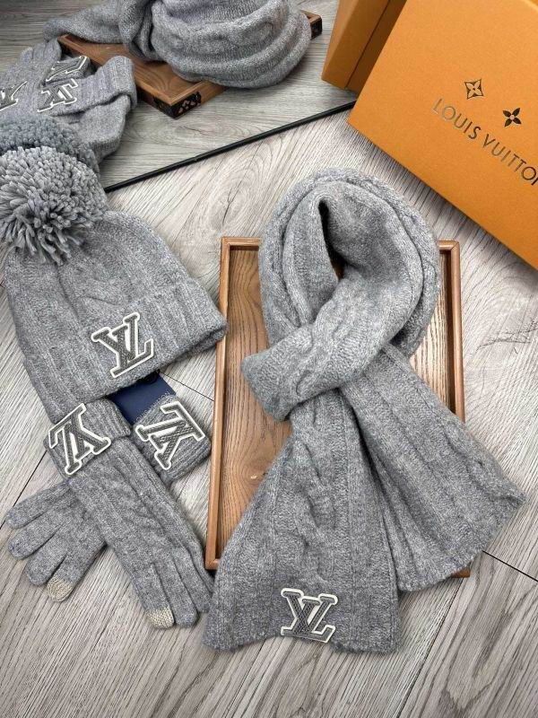 LV Scarf Hat Gloves hm (1)