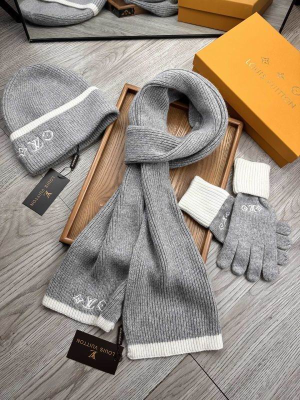 LV Scarf Hat Gloves hm (16)