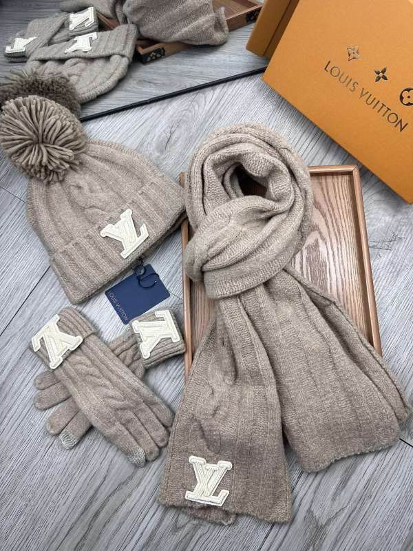 LV Scarf Hat Gloves hm (3)