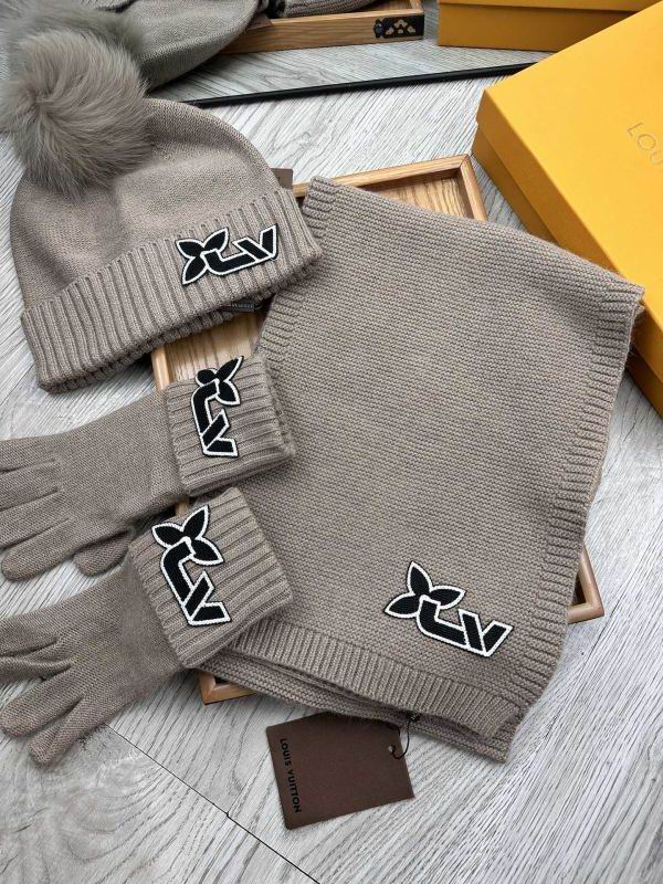LV Scarf Hat Gloves hm (49)