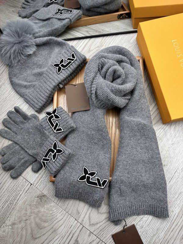 LV Scarf Hat Gloves hm (52)