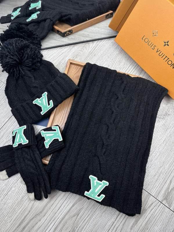 LV Scarf Hat Gloves hm (6)