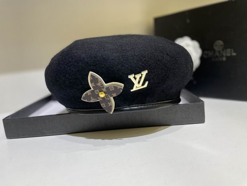 LV beret dx (113)