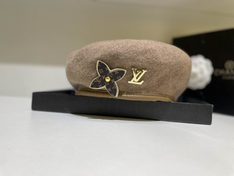 LV beret dx (117)