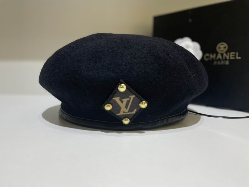 LV beret dx (72)