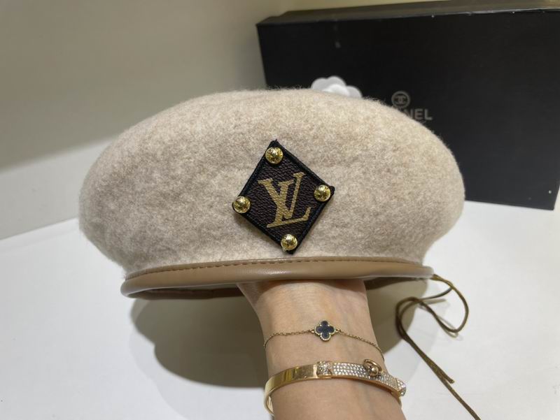 LV beret dx (74)