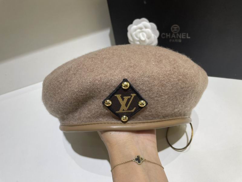 LV beret dx (78)