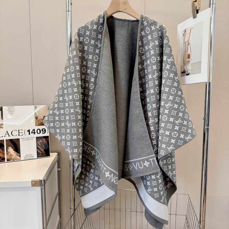 LV cloak E06 (8)