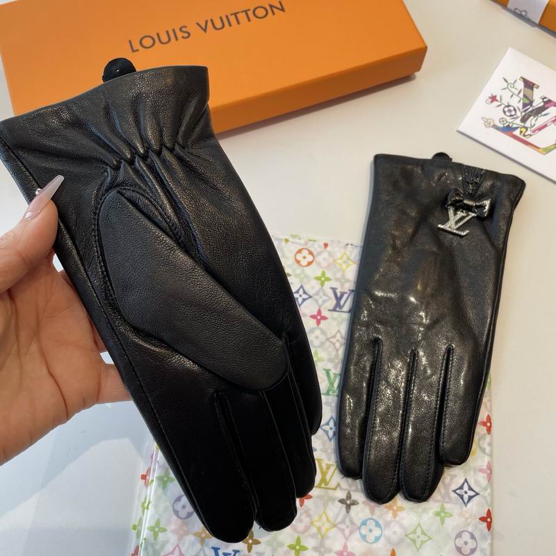 LV gloves M L 33 (3)